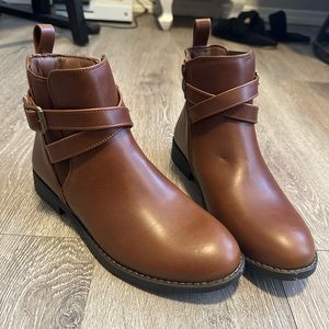 Jeossy Women's Brown Ankle Boots Zipper Casual Fall Short Booties for Women.